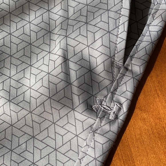 Brand New Youth Boys Under Armour size 12 Shorts - Picture 3 of 4